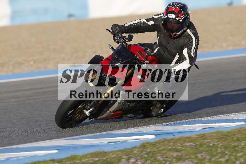 /02 28.-31.01.2025 Moto Center Thun Jerez/gruen-green/82